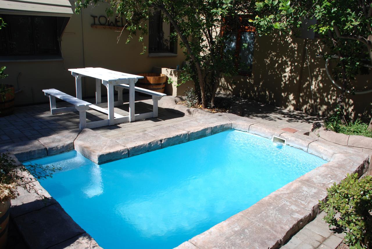 86 On Langenhoven Bed & Breakfast Oudtshoorn Eksteriør bilde