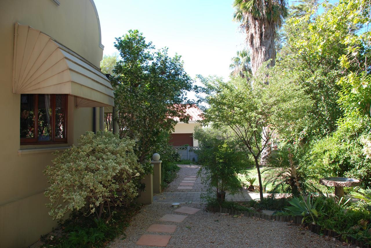 86 On Langenhoven Bed & Breakfast Oudtshoorn Eksteriør bilde