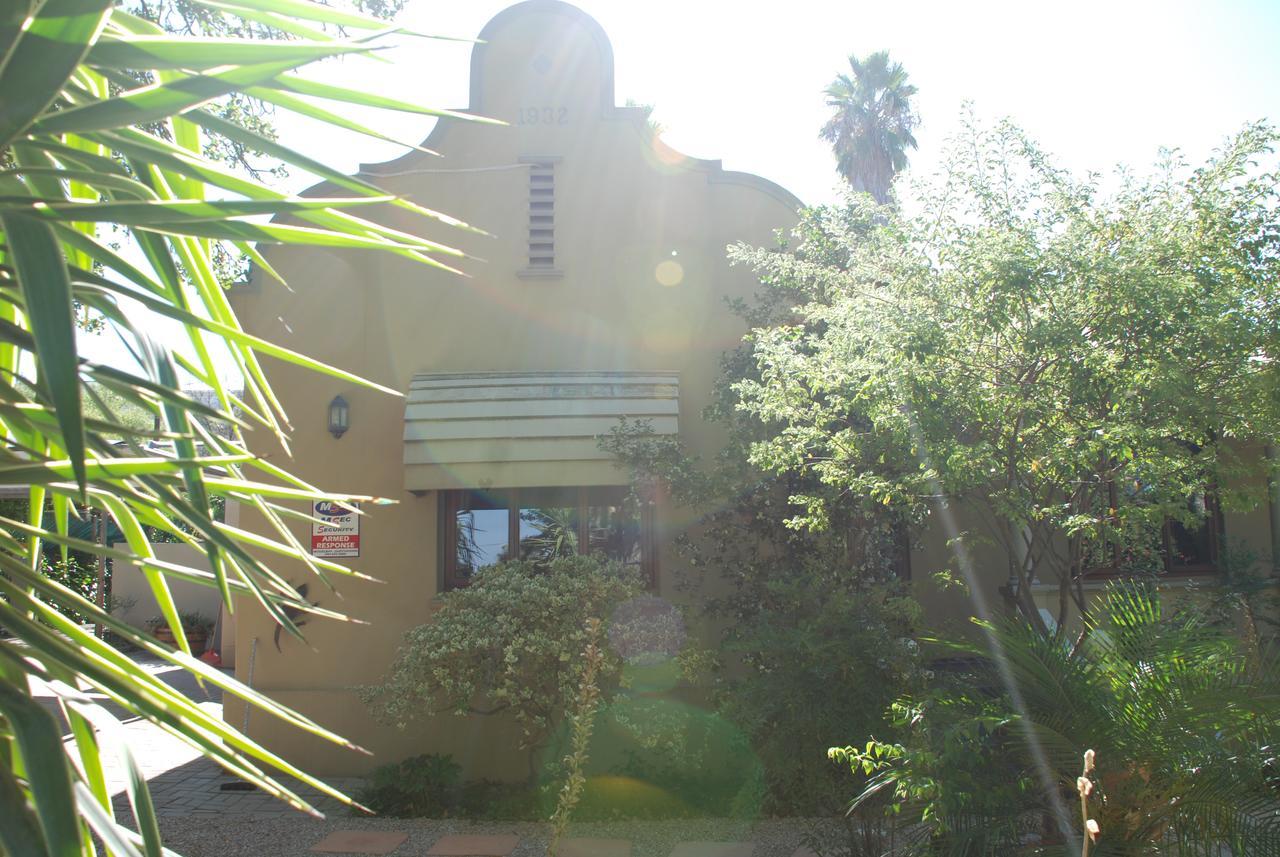 86 On Langenhoven Bed & Breakfast Oudtshoorn Eksteriør bilde