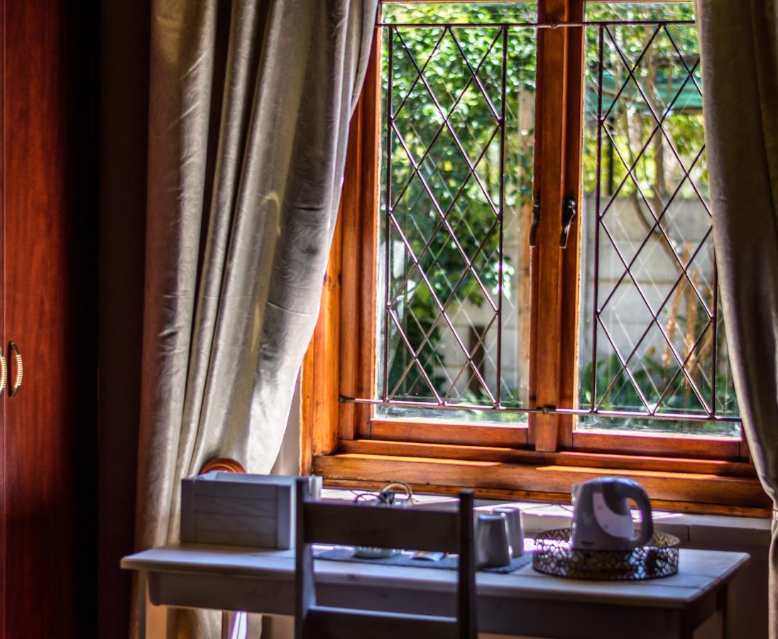 86 On Langenhoven Bed & Breakfast Oudtshoorn Eksteriør bilde